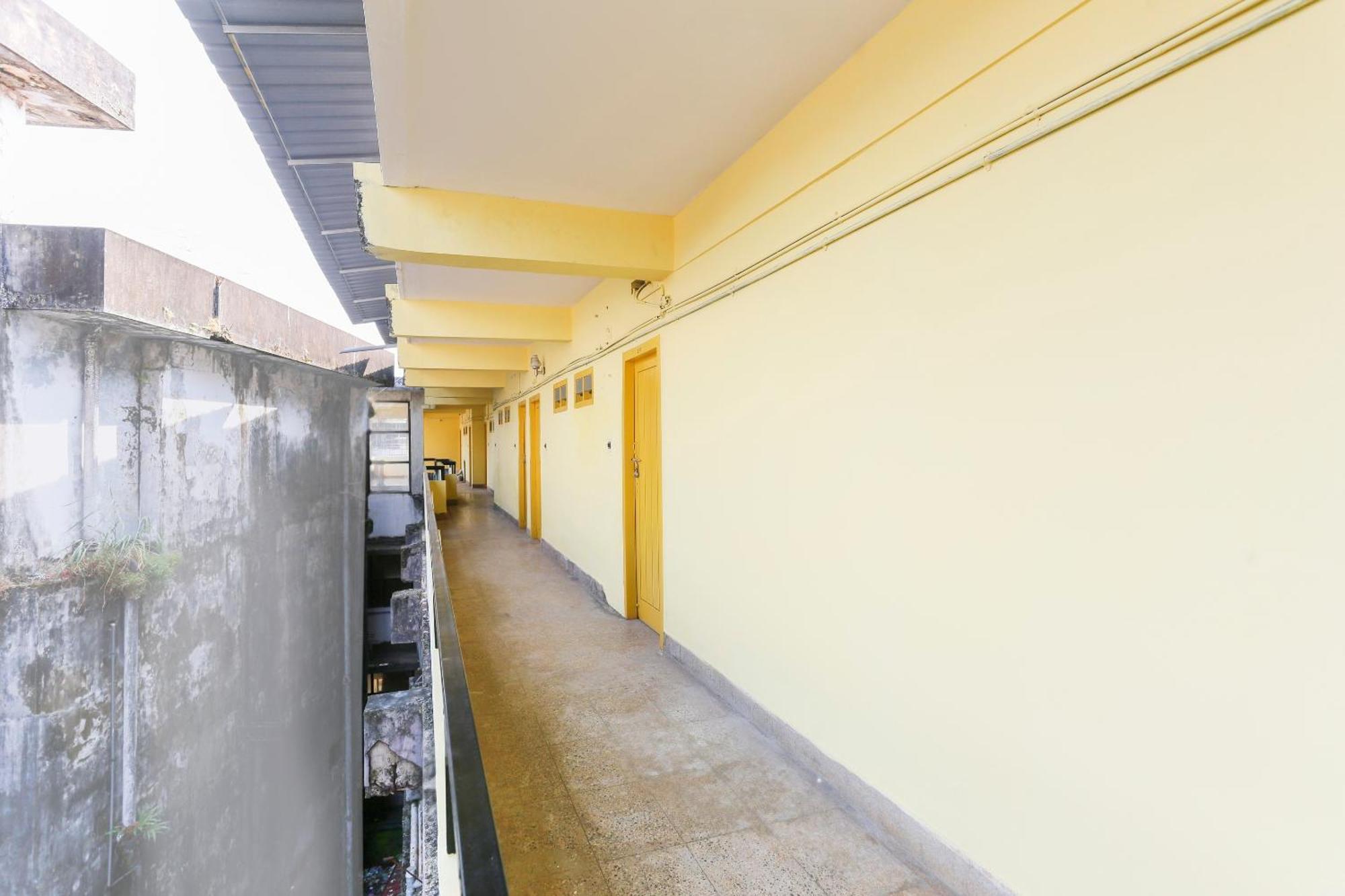 สปอต ออน 65523 Tkt ทัวริสต์โฮม Hotel Kannur ภายนอก รูปภาพ